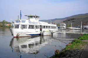 Mit dem Schiff von Bernkastel bis Ürzig