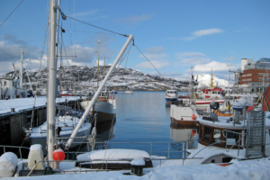 Bodø: 2,5 Stunden Aufenthalt - wir beschlossen, unseren Radius wieder durch Laufen zu erhöhen ;-)