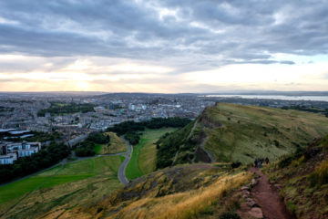 10.9.2016 - Blick von Arthur's Seat auf Edinburgh