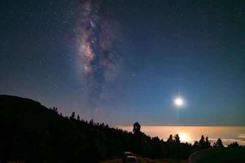 8.9.2024 - Llano de los Animas, Milchstraße und Mond, stacked aus 25 Frames